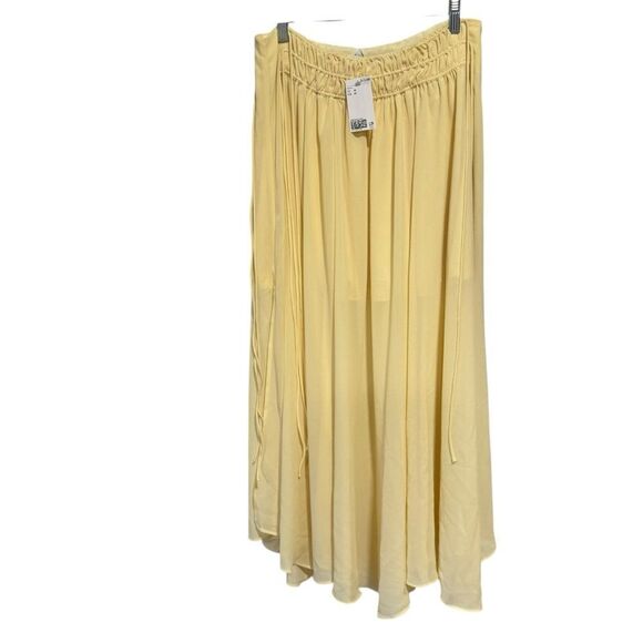 H&M Edition S/S 2025 CHIFFON CIRCLE SKIRT in Pale Yellow - Picture 8 of 11